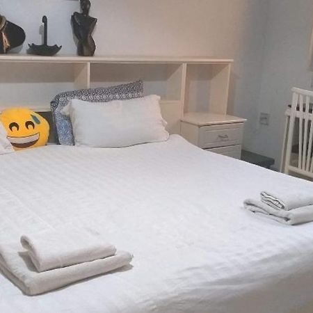 Private Room In Wonderful Sea View Apartment San Pawl il-Baħar Pokój zdjęcie